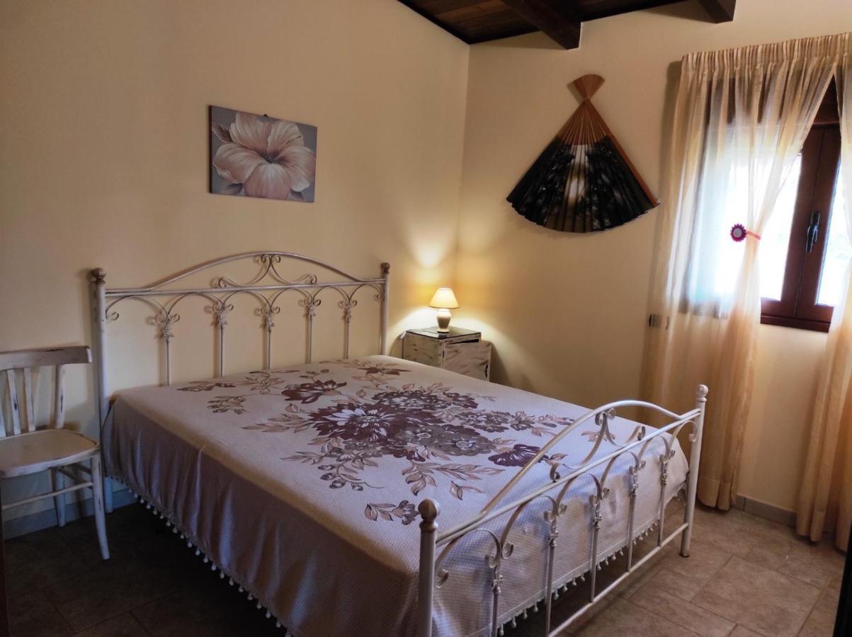 Casetta Albizia San Vito dei Normanni Exterior foto
