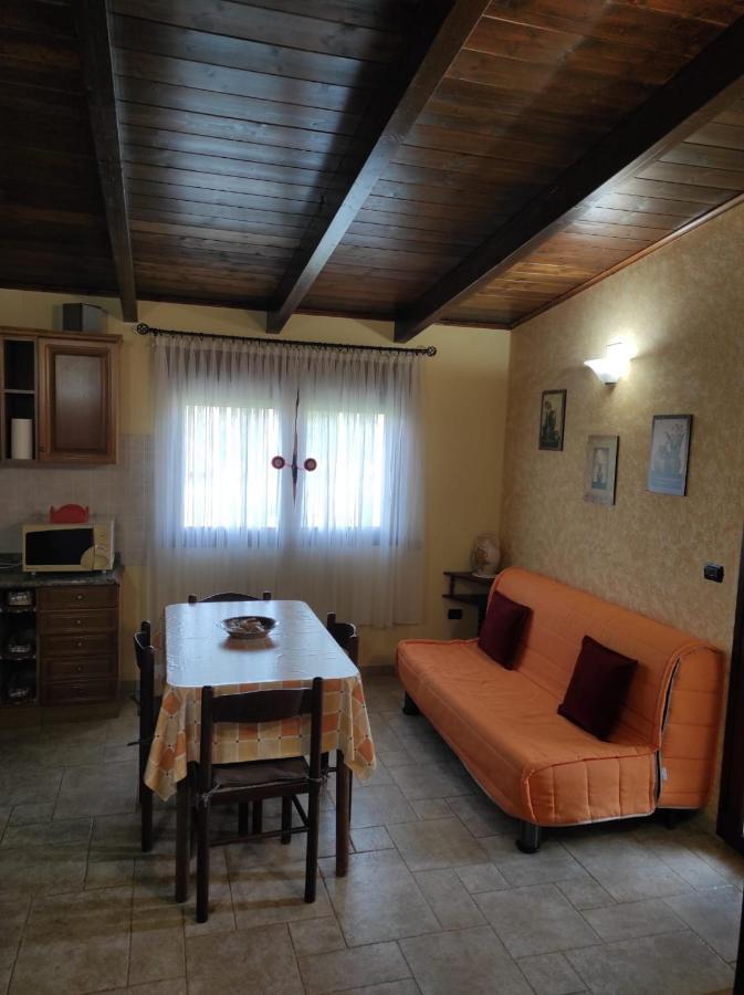 Casetta Albizia San Vito dei Normanni Exterior foto